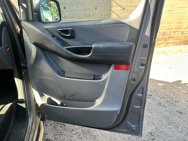 Hyundai h-1 h 300 2.5 crdi dynamic dubbel cabine 168pk 2009 (origineel-nl), 5-vbr-80 - afbeelding 18 van  34