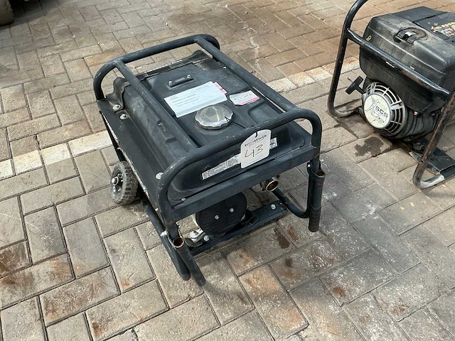Hyundai hpg3800 stroomgenerator - afbeelding 1 van  3