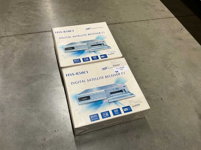 Hyundai hss-850ci satelliet receiver (2x) - afbeelding 1 van  3