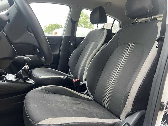 Hyundai i10 1.0 comfort 2023 | s-376-sk - afbeelding 25 van  30