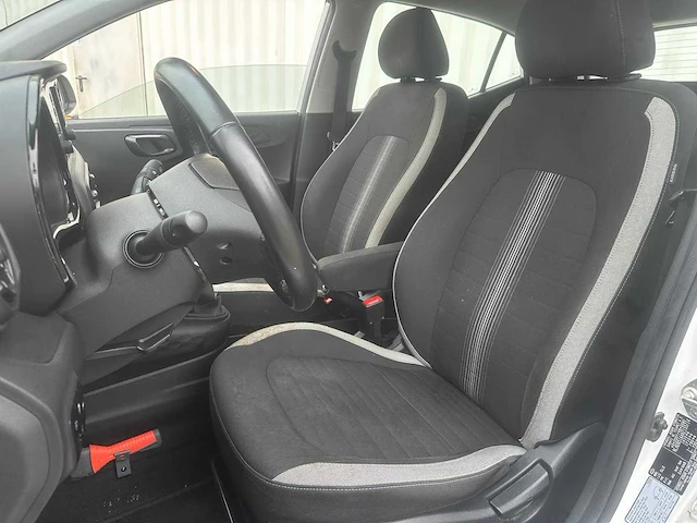 Hyundai i10 1.0 comfort 5-zits * , r-706-gk - afbeelding 8 van  12