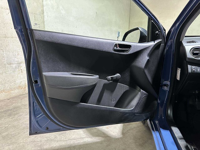 Hyundai i10 1.0i i-drive 67pk 2018, rl-372-k - afbeelding 32 van  38