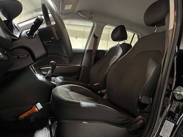 Hyundai i10 1.0i i-motion 67pk 2018 (origineel-nl), px-587-k - afbeelding 28 van  36