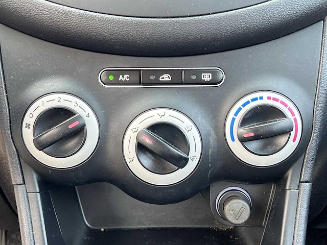 Hyundai i10 1.1 dynamic cool 2010 | hd-634-n - afbeelding 2 van  21