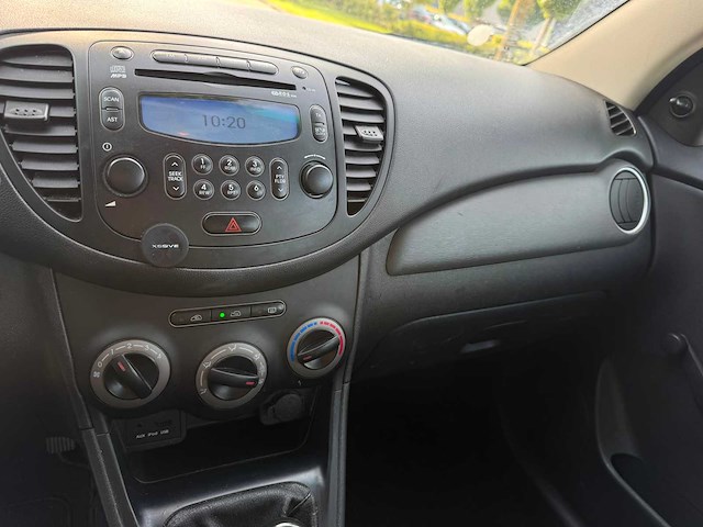 Hyundai i10 1.1 pure, 50-rvj-4 - afbeelding 10 van  12