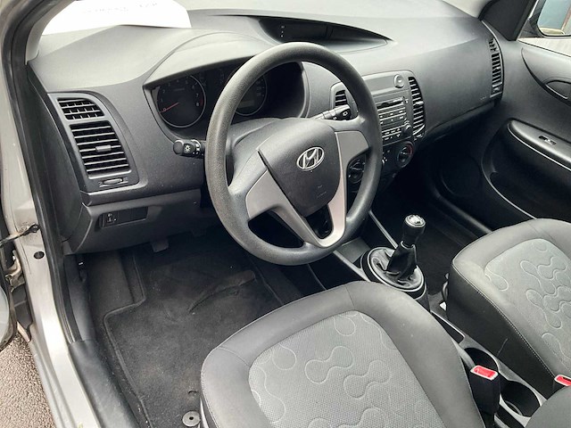 Hyundai i20 1.2i activeversion - personenauto - afbeelding 7 van  12
