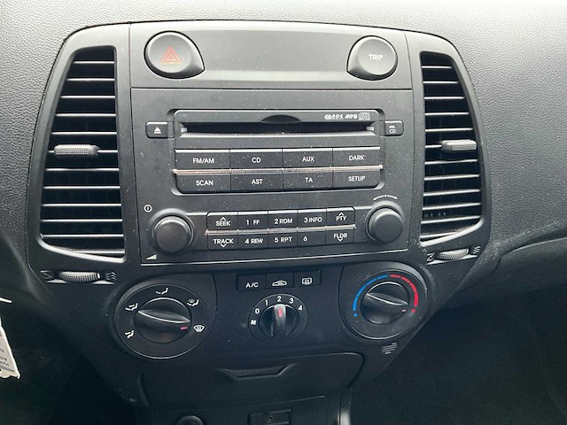 Hyundai i20 1.2i activeversion - personenauto - afbeelding 11 van  12