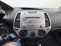 Hyundai i20 1.2i comfort, 2011 - afbeelding 8 van  32