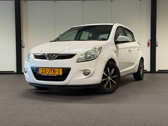 Hyundai i20 1.2i dynamic 2009 | 23-jtb-3 - afbeelding 1 van  8
