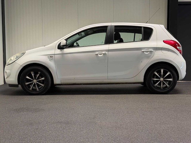 Hyundai i20 1.2i dynamic 2009 | 23-jtb-3 - afbeelding 5 van  24