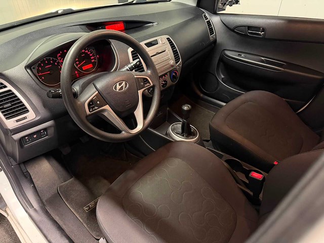 Hyundai i20 1.2i dynamic 2009 | 23-jtb-3 - afbeelding 19 van  24