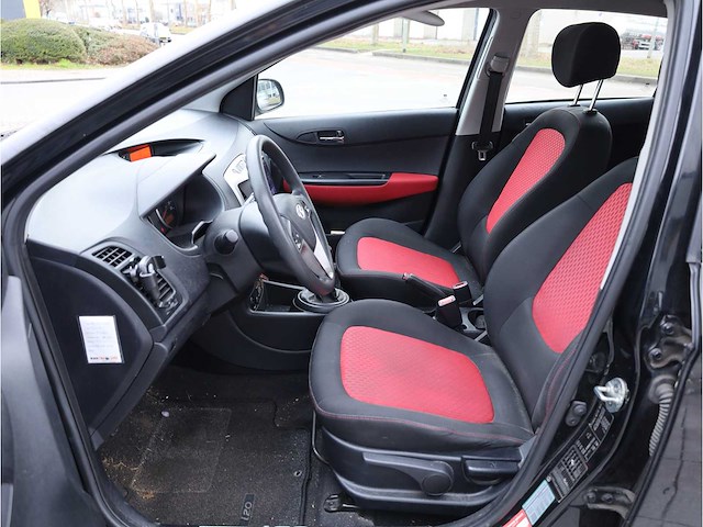 Hyundai i20 1.2i dynamic 2009, hsg-49-z - afbeelding 3 van  32