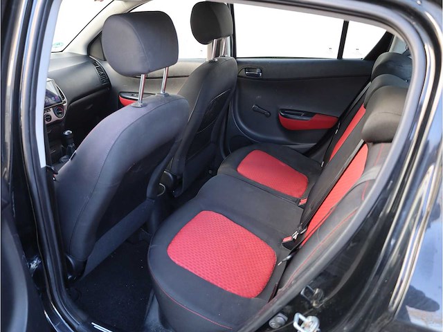 Hyundai i20 1.2i dynamic 2009, hsg-49-z - afbeelding 10 van  31
