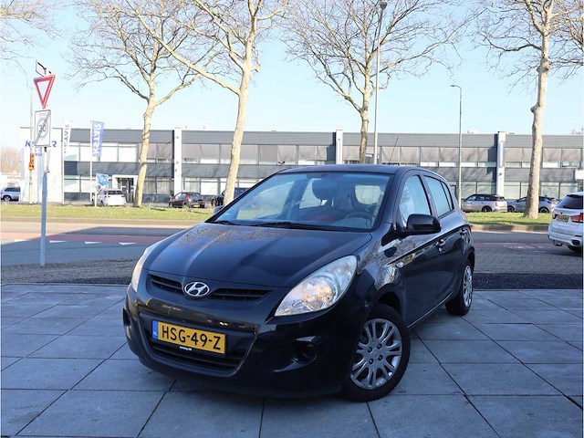 Hyundai i20 1.2i dynamic 2009, hsg-49-z - afbeelding 1 van  31