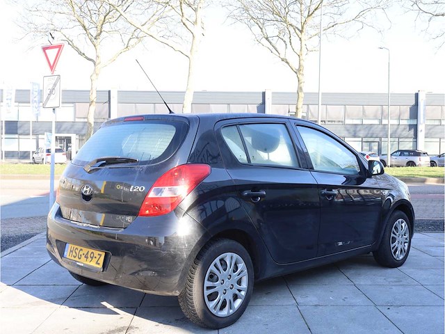 Hyundai i20 1.2i dynamic 2009, hsg-49-z - afbeelding 27 van  31
