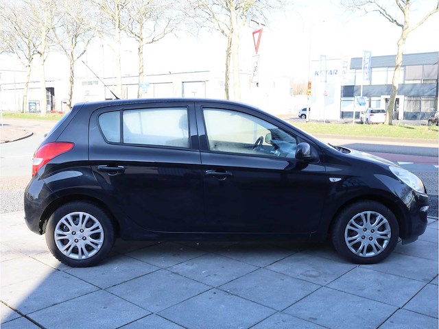 Hyundai i20 1.2i dynamic 2009, hsg-49-z - afbeelding 28 van  31