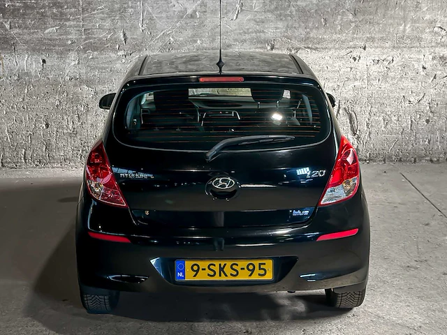 Hyundai i20 1.2i i-deal 86pk 2013 (origineel-nl), 9-sks-95 - afbeelding 5 van  43