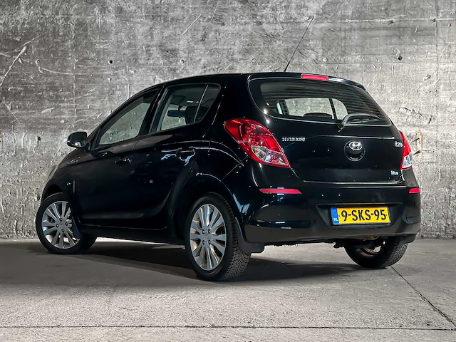 Hyundai i20 1.2i i-deal 86pk 2013 (origineel-nl), 9-sks-95 - afbeelding 6 van  43
