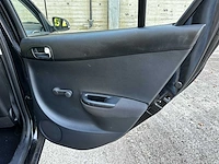 Hyundai i20 1.2i i-deal 86pk 2013 (origineel-nl), 9-sks-95 - afbeelding 38 van  43