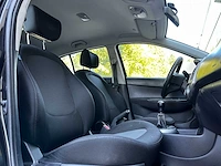 Hyundai i20 1.2i i-deal 86pk 2013 (origineel-nl), 9-sks-95 - afbeelding 39 van  43