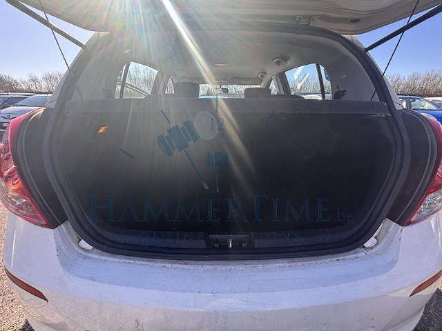 Hyundai i20 1.4i lounge, 2013 - afbeelding 17 van  31