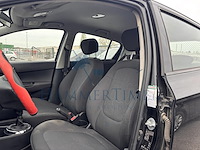 Hyundai i20 1.4i lounge my2011, 2011 - afbeelding 2 van  27