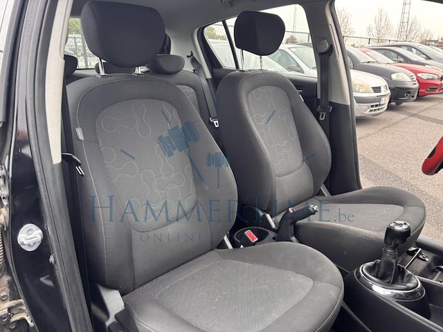 Hyundai i20 1.4i lounge my2011, 2011 - afbeelding 16 van  27