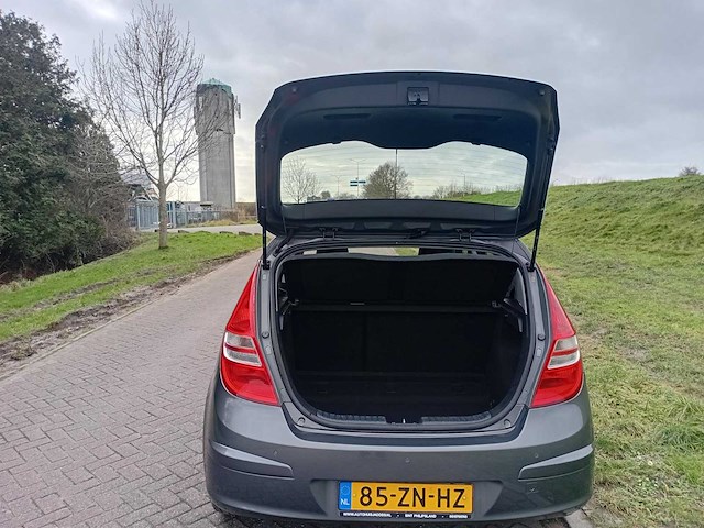 Hyundai i30 1.6 crdi dynamic business, 85-zn-hz - afbeelding 27 van  28