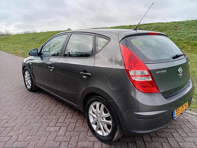 Hyundai i30 1.6 crdi dynamic business, 85-zn-hz - afbeelding 23 van  28