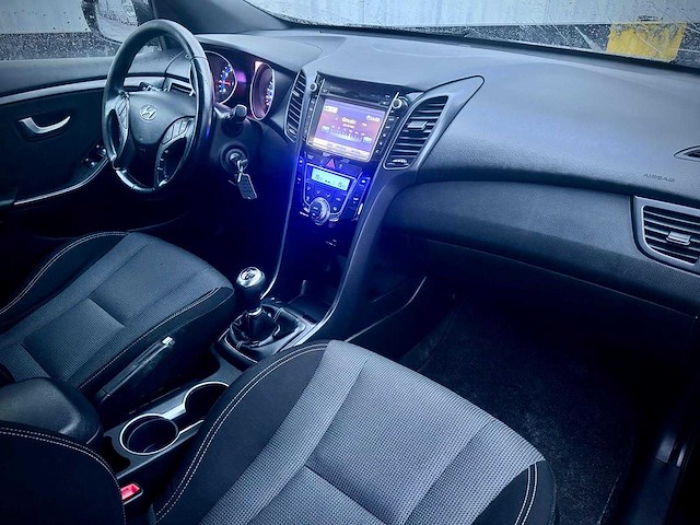Hyundai i30 1.6 gdi go! 2016; kf-635-n - afbeelding 13 van  15