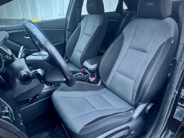 Hyundai i30 1.6 gdi go! 2016; kf-635-n - afbeelding 14 van  15