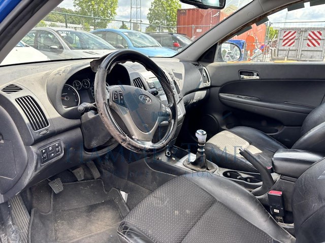 Hyundai i30 2.0 crdi executive,2009 - afbeelding 3 van  34