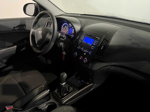 Hyundai i30 cw 1.4i i-drive, sz-821-h - afbeelding 4 van  17