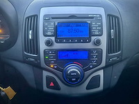Hyundai i30 cw 1.6i active; 99-rng-4 - afbeelding 2 van  15