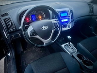 Hyundai i30 cw 1.6i active; 99-rng-4 - afbeelding 12 van  15