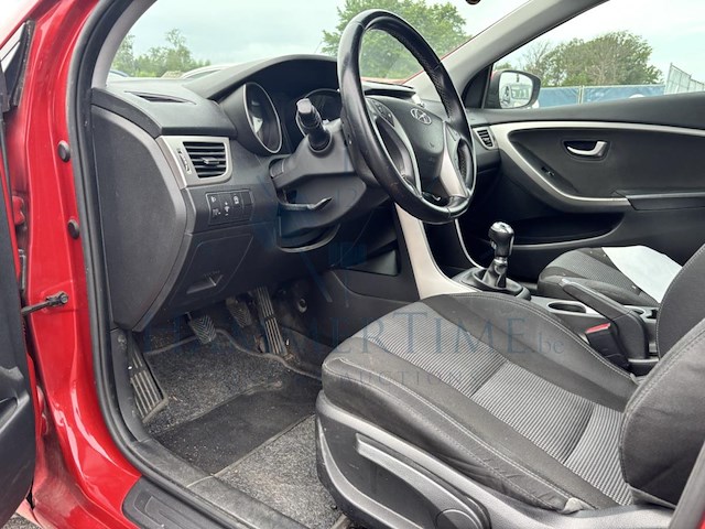 Hyundai i30 wagon pure crdi 110 isg, 2016 - afbeelding 3 van  34