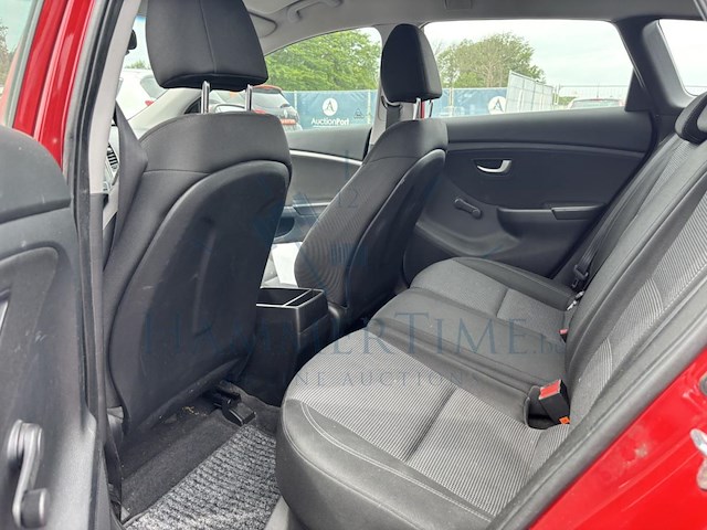 Hyundai i30 wagon pure crdi 110 isg, 2016 - afbeelding 13 van  34