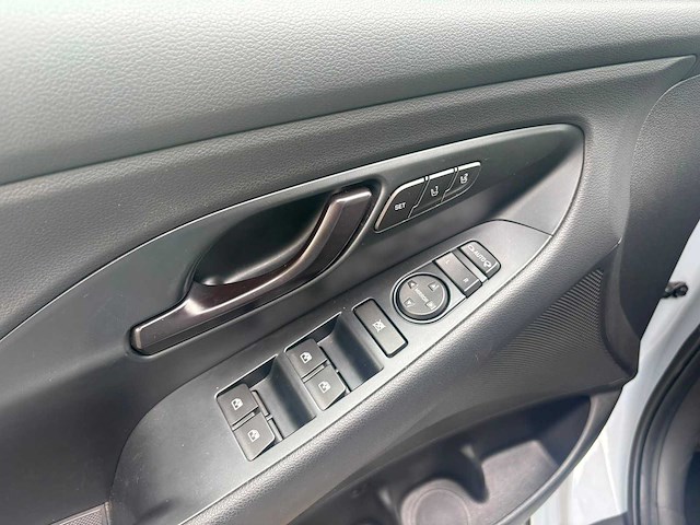 Hyundai i30n 275 pk hangeschakeld, 3926 - afbeelding 18 van  34