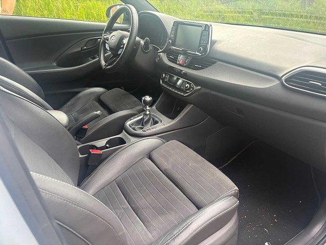 Hyundai i30n 275 pk hangeschakeld, 3926 - afbeelding 13 van  20
