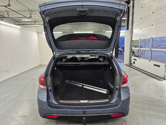 Hyundai i40 wagon 1.7 crdi comfort business; s-976-sz - afbeelding 10 van  12