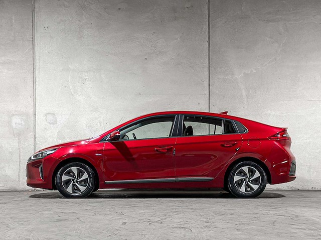 Hyundai ioniq 1.6 gdi comfort 141pk 2019 plug-in hyrbid (origineel-nl), xs-254-p - afbeelding 10 van  35