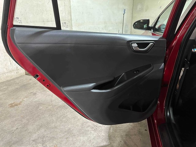 Hyundai ioniq 1.6 gdi comfort 141pk 2019 plug-in hyrbid (origineel-nl), xs-254-p - afbeelding 25 van  35