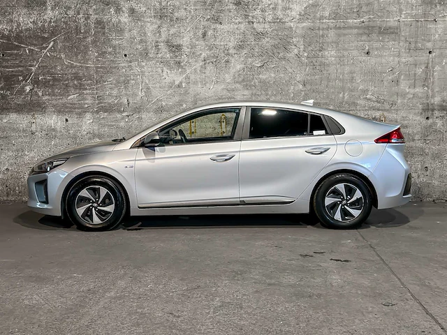 Hyundai ioniq 1.6 gdi i-motion 141pk 2018 (origineel-nl), rf-975-b - afbeelding 7 van  51
