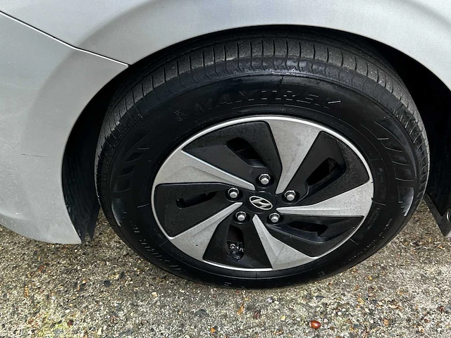 Hyundai ioniq 1.6 gdi i-motion 141pk 2018 (origineel-nl), rf-975-b - afbeelding 33 van  51