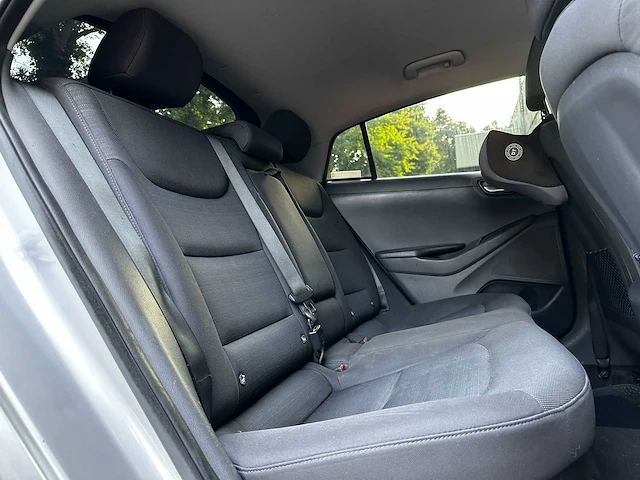 Hyundai ioniq 1.6 gdi i-motion 141pk 2018 (origineel-nl), rf-975-b - afbeelding 28 van  51