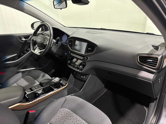Hyundai ioniq comfort ev t-173-zt - afbeelding 2 van  20