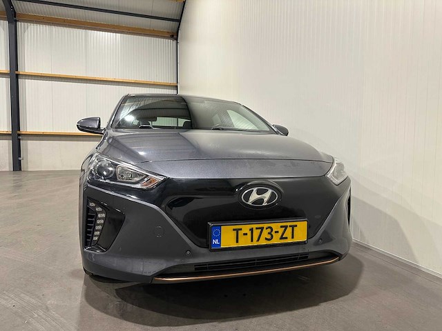 Hyundai ioniq comfort ev t-173-zt - afbeelding 19 van  20