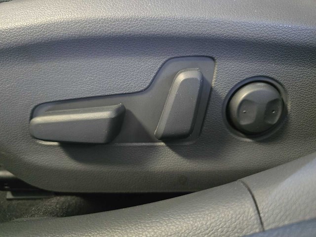 Hyundai ioniq premium ev 2018 | tb-852-l - afbeelding 28 van  31