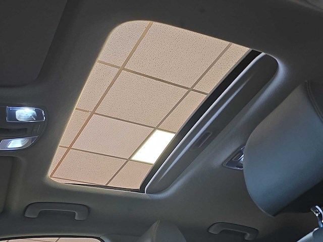 Hyundai ioniq premium ev 2018 | tb-852-l - afbeelding 30 van  31