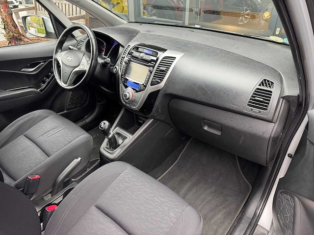 Hyundai ix20 1.4 crdi i-vision 2012 | 1-sbg-14 iaw - afbeelding 11 van  27